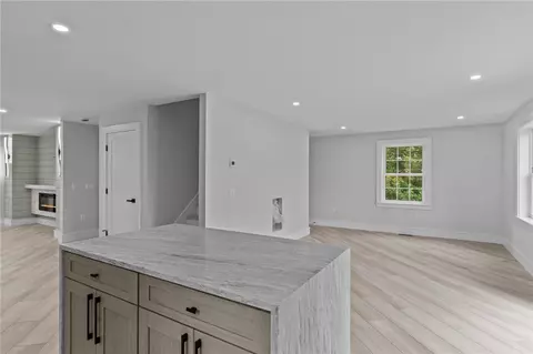 45 Bellevue Ave, Westerly, RI 02891 photo 10