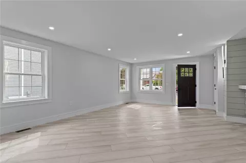 45 Bellevue Ave, Westerly, RI 02891 photo 15