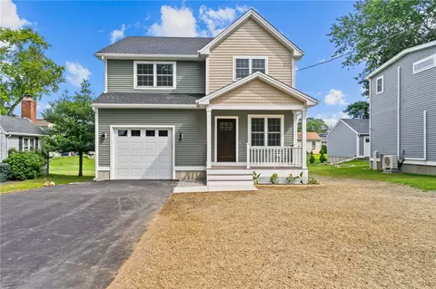 45 Bellevue Ave, Westerly, RI 02891 photo 3