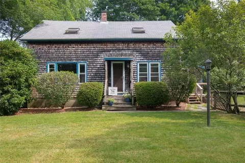 2 Poplar Ave, Richmond, RI 02894