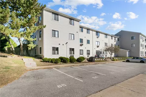 66 Girard Ave #208, Newport, RI 02840