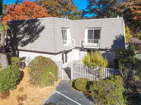 6 Caddy Rock Rd #C, North Kingstown, RI 02852