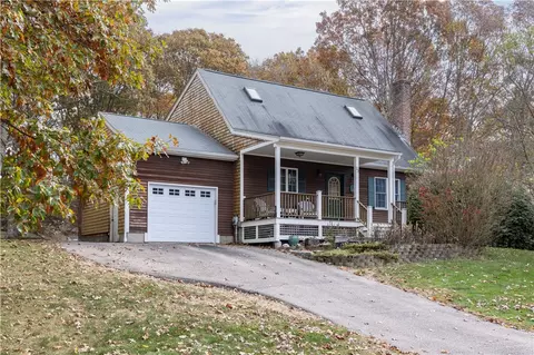 23 Erin Dr, South Kingstown, RI 02879