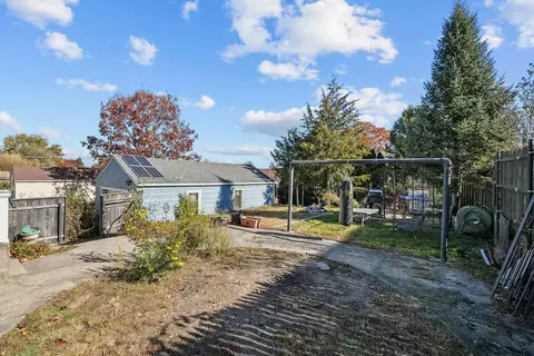 218 Joffre Ave, Woonsocket, RI 02895 photo 37
