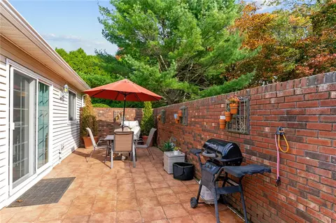 773 Williamsburg Cir, Warwick, RI 02886 photo 24