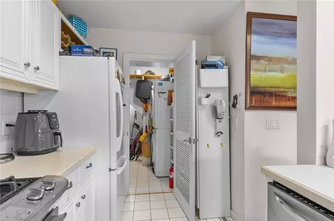 773 Williamsburg Cir, Warwick, RI 02886 photo 17