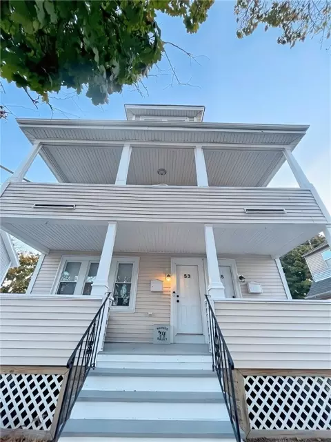 53 Grosvenor Ave, East Providence, RI 02914