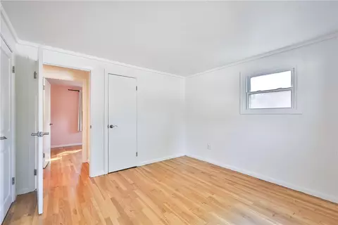 Bedroom - 33 Morse Ave, Warwick, RI 02886 photo 5 of 6