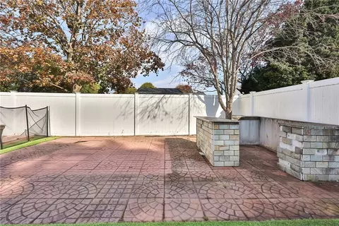 Exterior - 33 Morse Ave, Warwick, RI 02886 photo 3 of 6