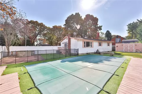 Exterior - 33 Morse Ave, Warwick, RI 02886 photo 5 of 6