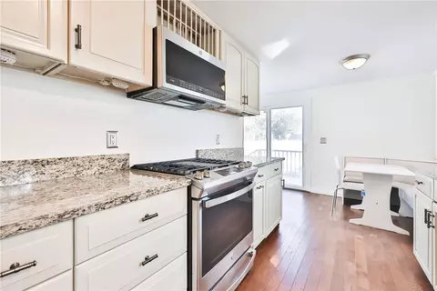 Kitchen - 33 Morse Ave, Warwick, RI 02886 photo 9 of 10