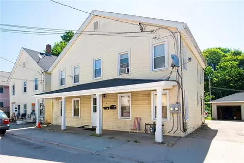 78 Pierce St, Westerly, RI 02891 photo 2