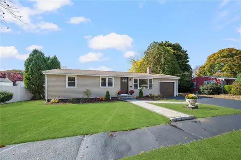 195 Lake Garden Dr, Cranston, RI 02920