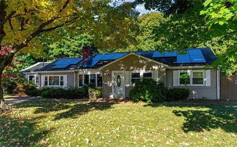 67 Underwood Ave, Warwick, RI 02888