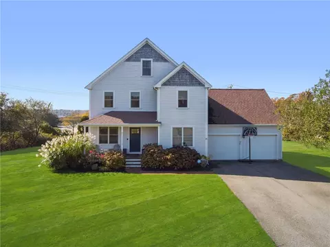 31 Ocean View Dr, Middletown, RI 02842