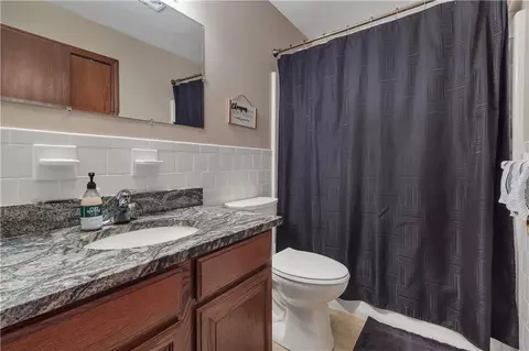 Bath - 210 Pinegrove Ave, Warwick, RI 02889 photo 1 of 4