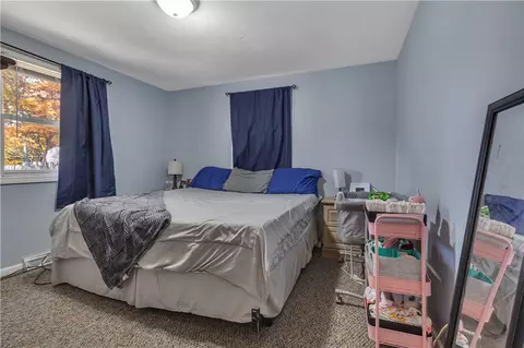 Bedroom - 210 Pinegrove Ave, Warwick, RI 02889 photo 5 of 9