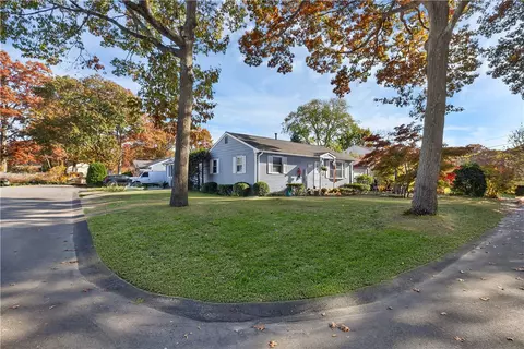 210 Pinegrove Ave, Warwick, RI 02889