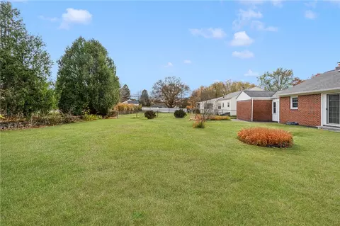 27 Priscilla Rd, Woonsocket, RI 02895 photo 29