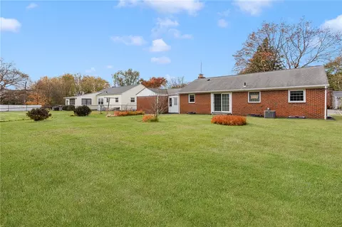 27 Priscilla Rd, Woonsocket, RI 02895 photo 28