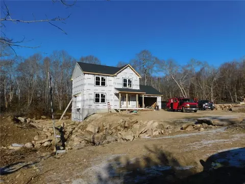 38 Hopkinton Hill Rd, Hopkinton, RI 02832