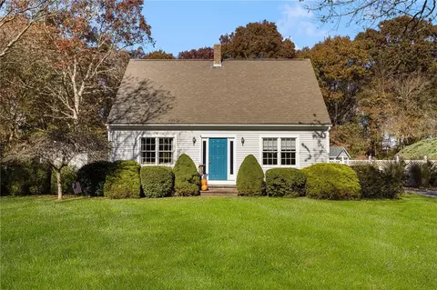 455 Allen Ave, South Kingstown, RI 02879
