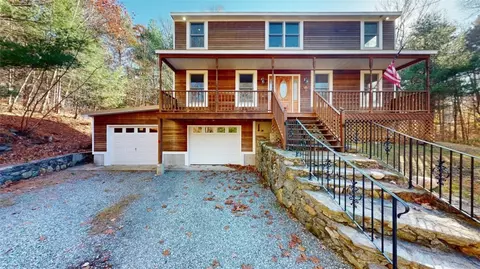 113 Gold Mine Rd, Foster, RI 02825