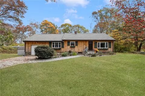 10 Lawton Foster Rd, Hopkinton, RI 02833