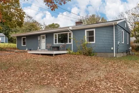 42 President Ave, Portsmouth, RI 02871