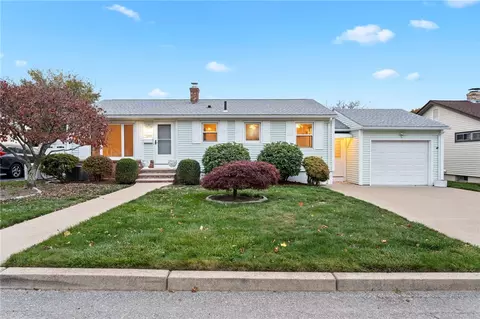 240 Curry Rd, Cranston, RI 02920