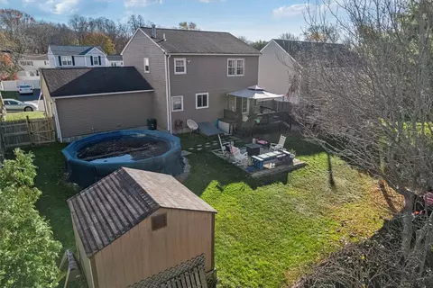 122 Capwell Ave, Woonsocket, RI 02895 photo 5