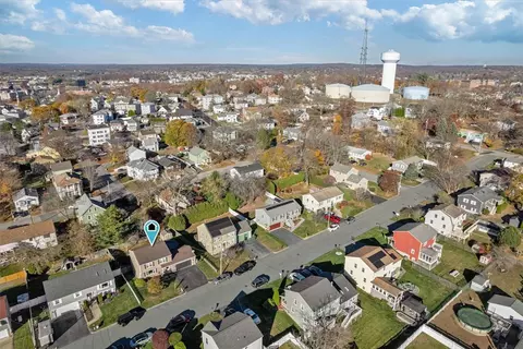 122 Capwell Ave, Woonsocket, RI 02895 photo 32
