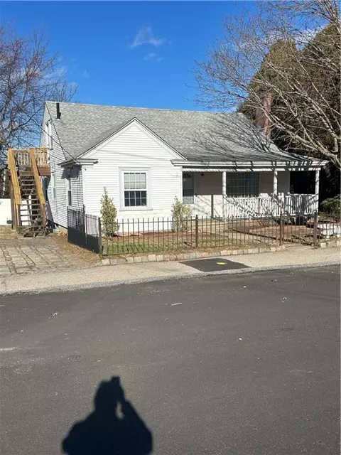 25 Paolino St, Johnston, RI 02919