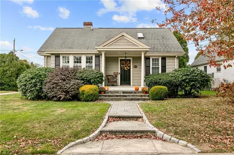 123 Carroll Ave, Newport, RI 02840