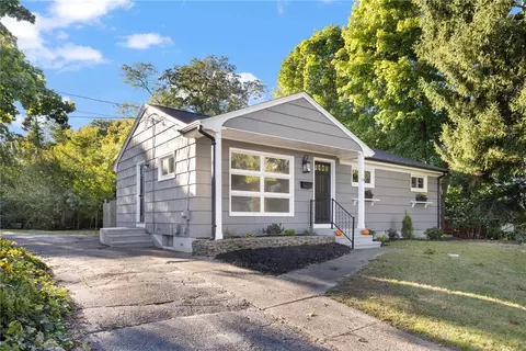 59 Hartford Ave, East Providence, RI 02915