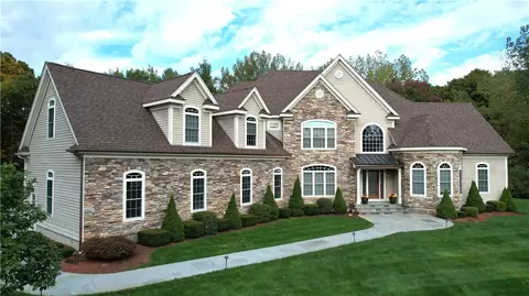 321 Greenville Rd, North Smithfield, RI 02896