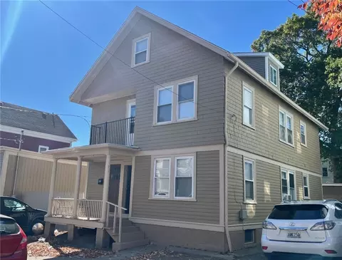 72 Ayrault St, Providence, RI 02908