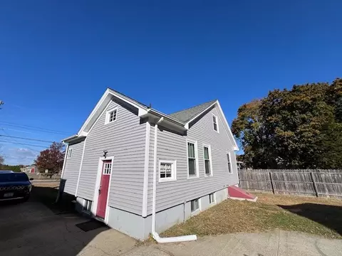 Exterior - 1856 Mendon Rd, Woonsocket, RI 02895 photo 3 of 4
