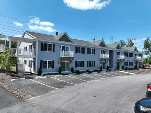 11 Gray Coach Ln #1113, Cranston, RI 02921