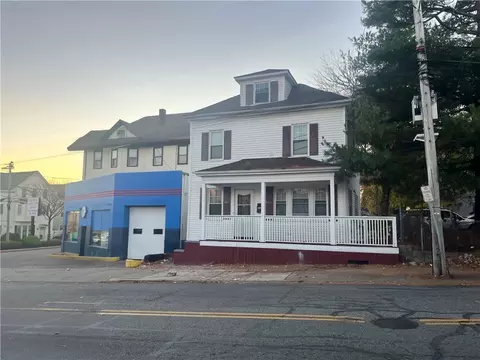 8 Mount Pleasant Ave, Providence, RI 02908