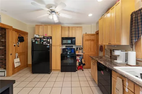 Kitchen - 12 Cold Spring Ln, Mapleville, RI 02839 photo 4 of 4