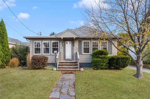 12 Rosewood Ave, Warwick, RI 02888