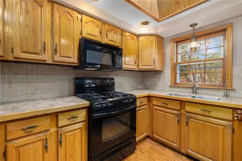 10 Cahir Ct, Warwick, RI 02889 photo 9
