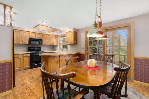 10 Cahir Ct, Warwick, RI 02889 photo 6