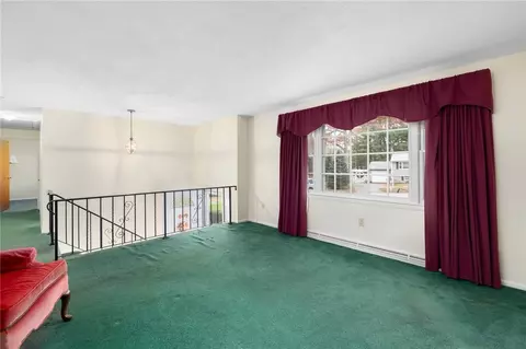 10 Cahir Ct, Warwick, RI 02889 photo 3