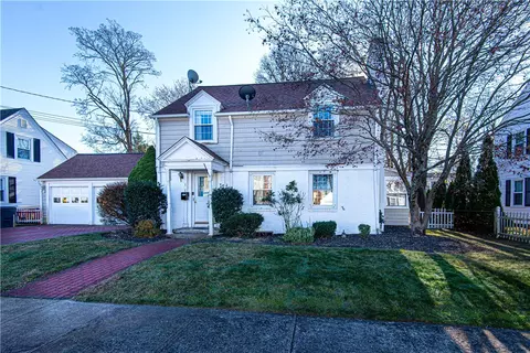 8 Florence St, East Providence, RI 02915