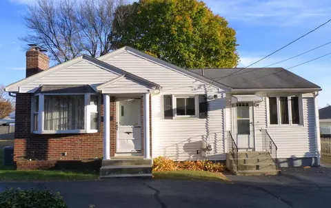 16 Whipple Ct, North Providence, RI 02911