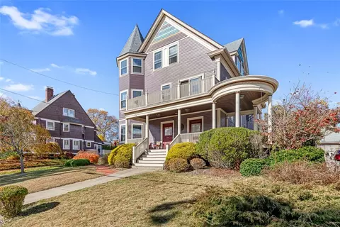 133 Columbia Ave, Cranston, RI 02905