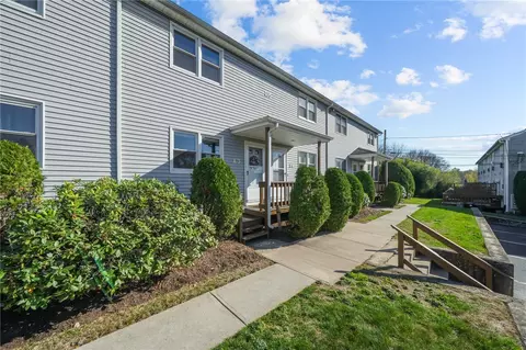 205 Main St #A-3, Fiskeville, RI 02823