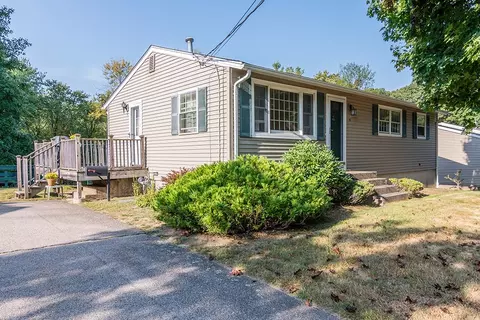 242 Natick Ave, Warwick, RI 02886